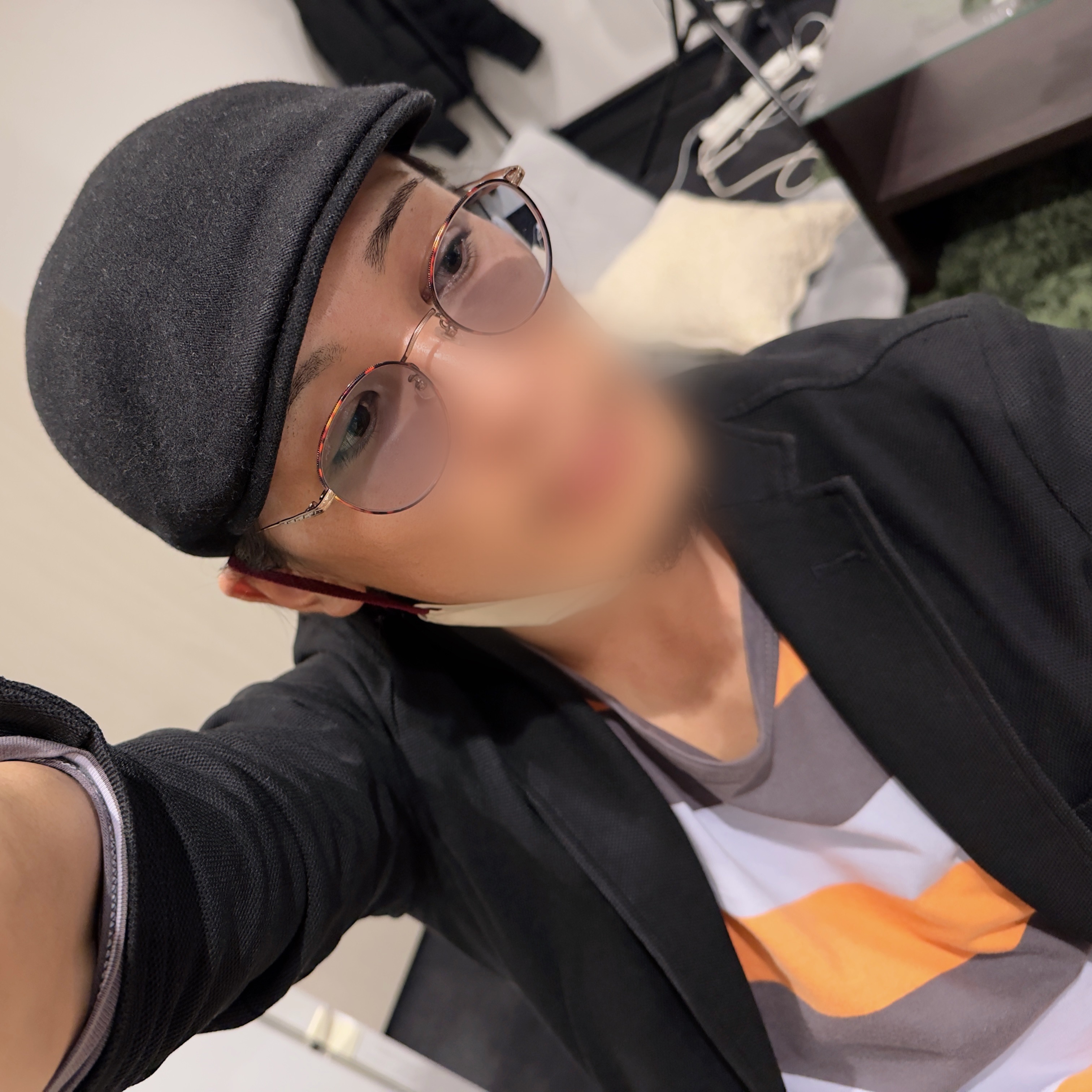 茜　